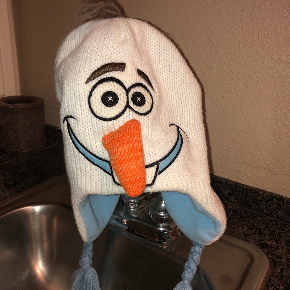 Disney’s Frozen Olaf Beanie